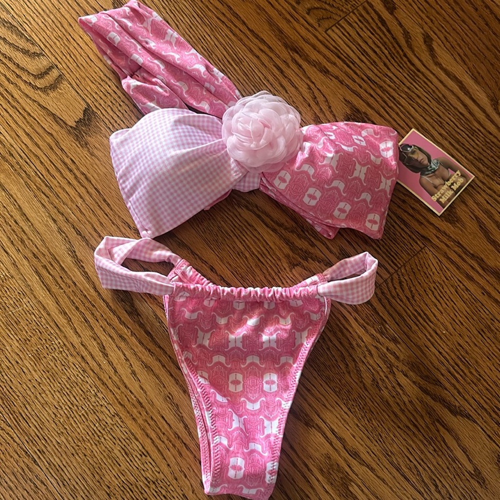STRAWBERRY MILK MOB GARDEN PARTY BIKINI